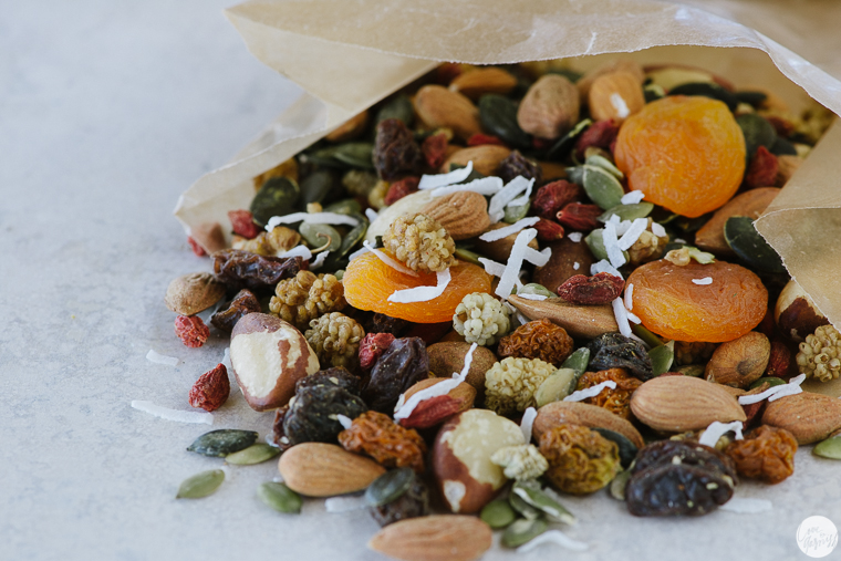 healthy travel fruit and nut mix